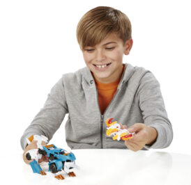 Boneco Hasbro Transformers B5604 Crazybolt & Decepticon Hammer - Imagem 3