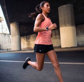 Smartwatch Fitbit Adidas Edition Bluetooth e GPS - Ink Blue/Ice Gray FB503WTNV - Imagem 4